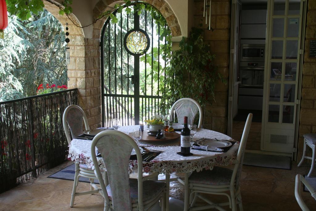 Le Balcon Des Jasses Bed and Breakfast Espere Exteriör bild