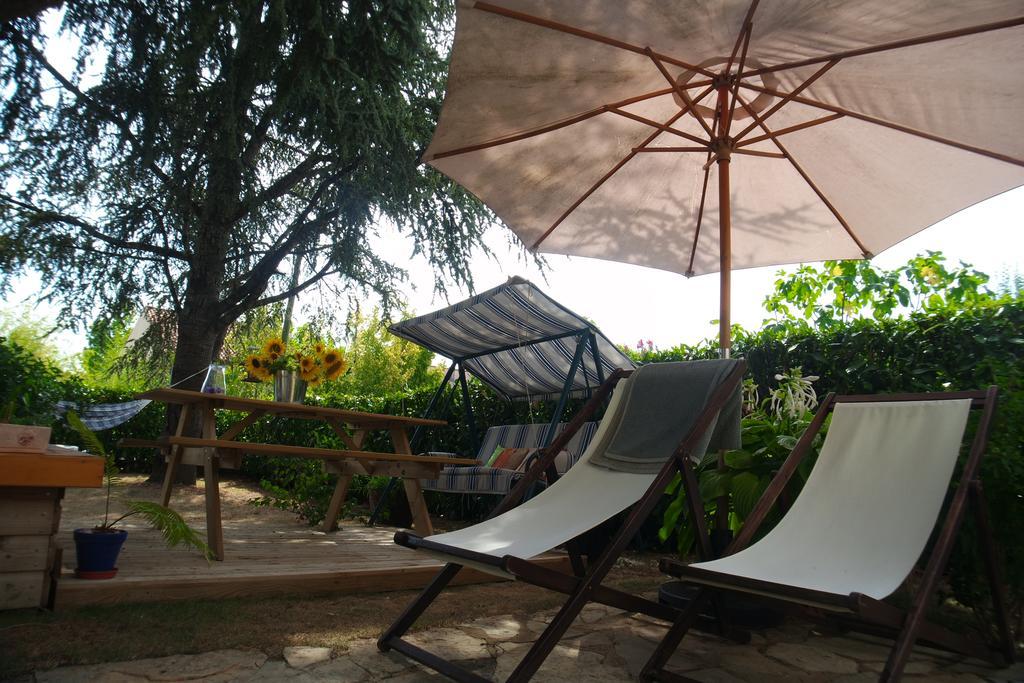 Le Balcon Des Jasses Bed and Breakfast Espere Exteriör bild