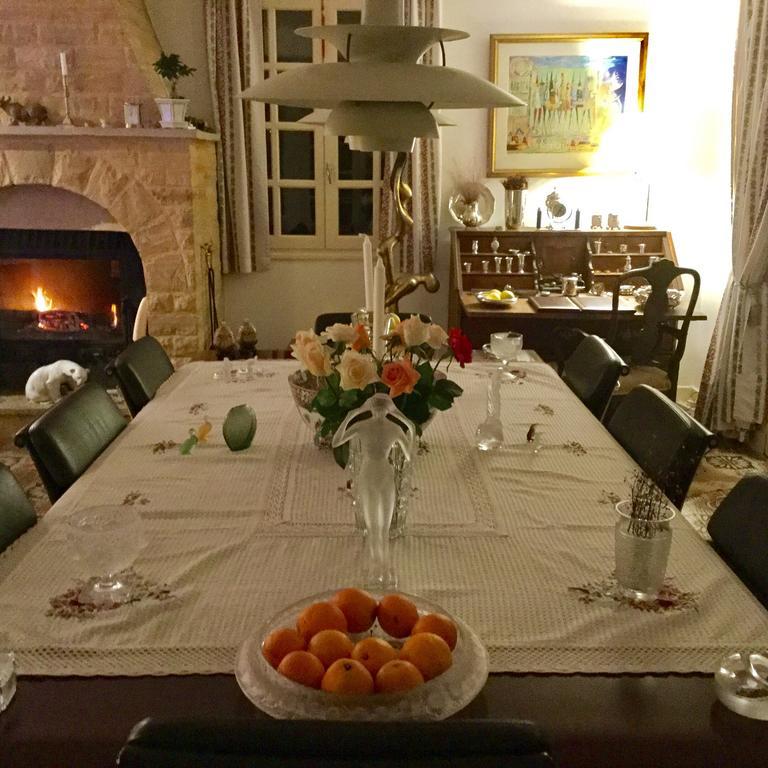 Le Balcon Des Jasses Bed and Breakfast Espere Exteriör bild