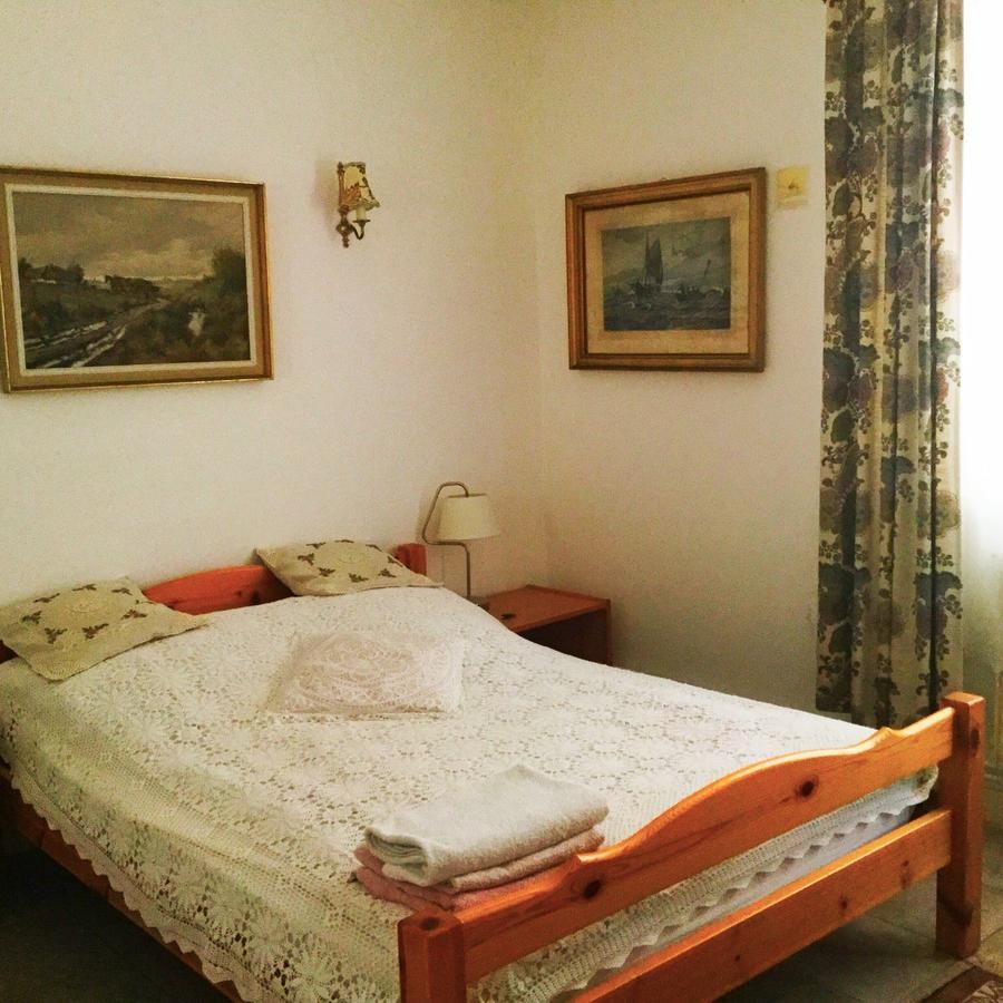Le Balcon Des Jasses Bed and Breakfast Espere Exteriör bild
